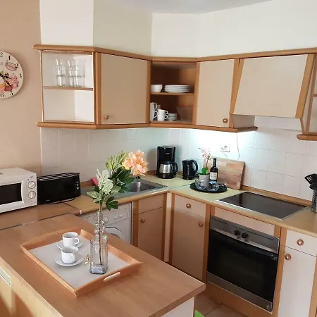 Castle Harbour With Heated Pool, Only 700 Meters To The Beach, Wifi, Balcony Apartment Arona (Tenerife)